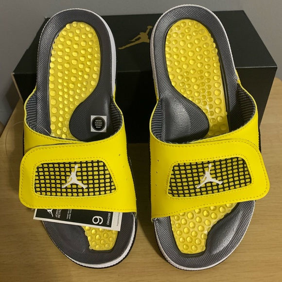 Jordan Hydro 4 Retro Slides Size 9 